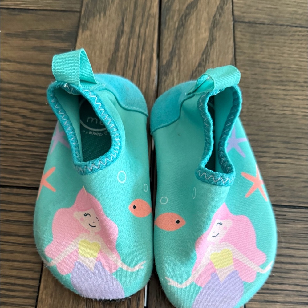 Robeez toddler size 3 Mermaid Aqua Water Shoes